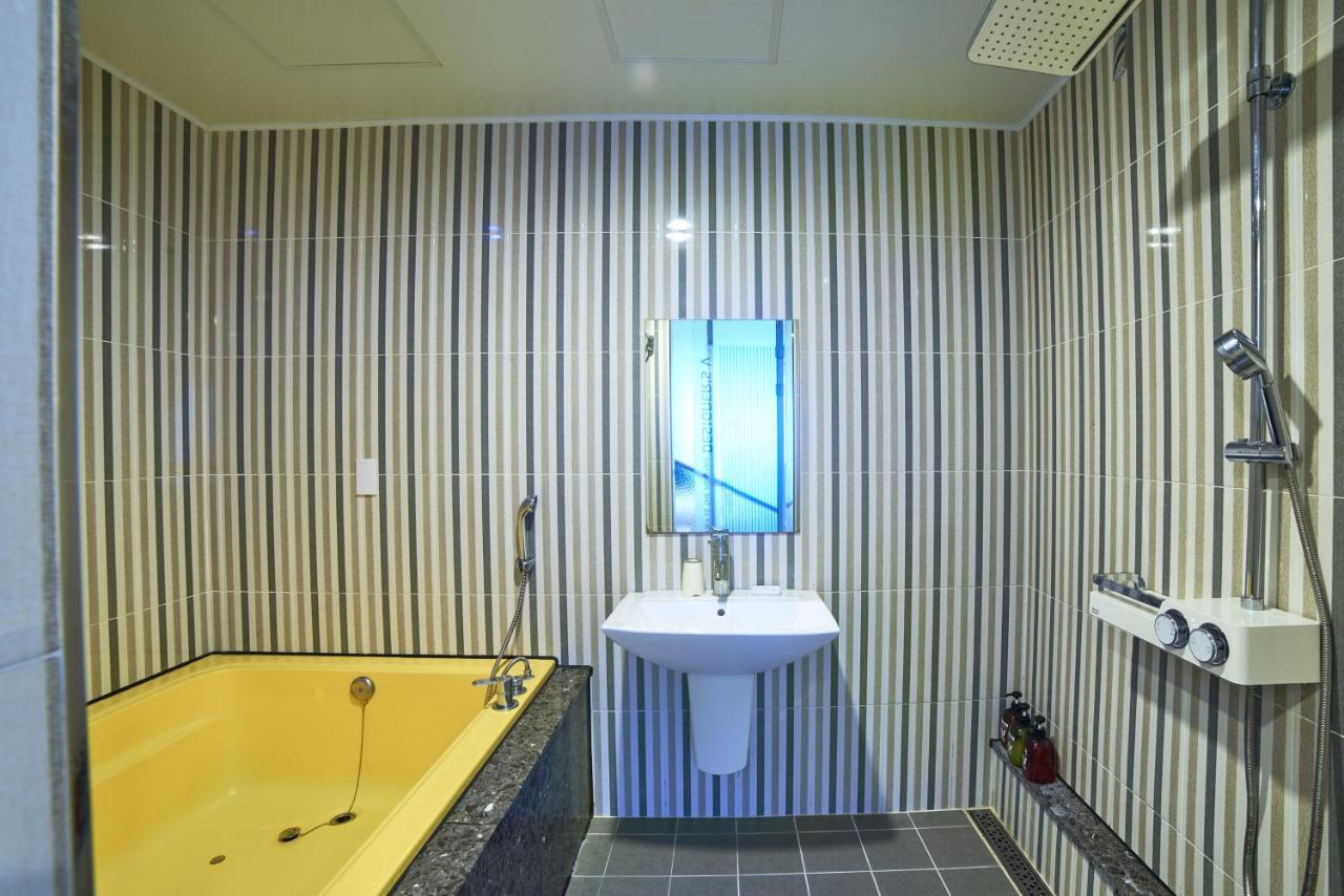Busan Premium V Hotel Экстерьер фото